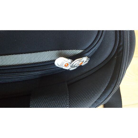 WENGER‎ Carryon Travel Bag, Mens, Heavyduty Hardware, Vacation, Adventure - Picture 10 of 16